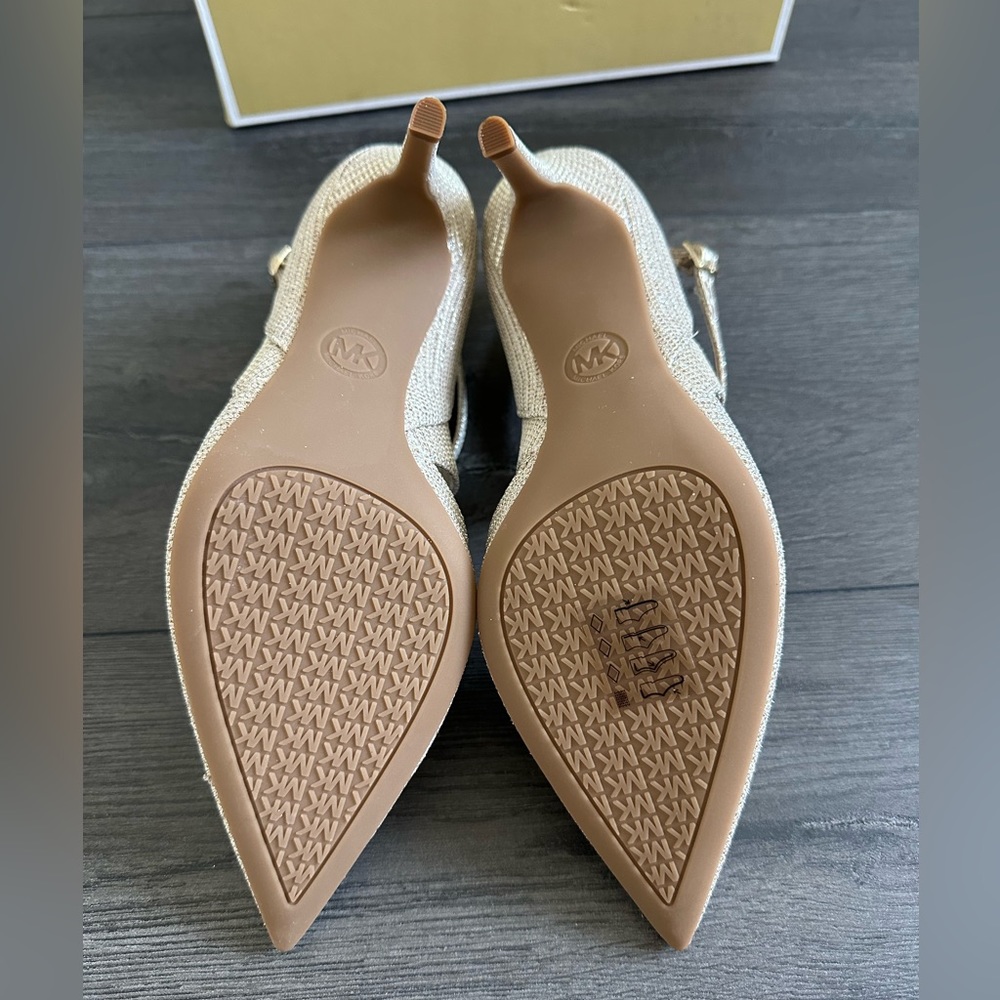 Michael Michael Kors Adela Flex Pump - Picture 6 of 6
